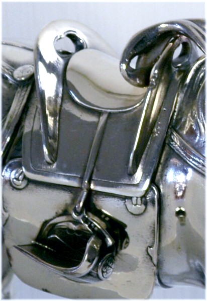 японская серебрянная скульптура, деталь