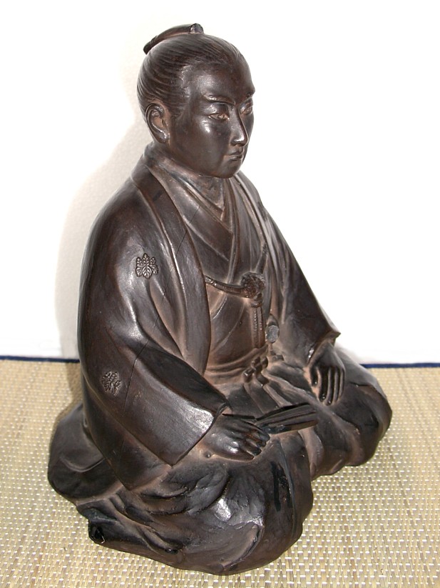 японская статуэтка Самурай