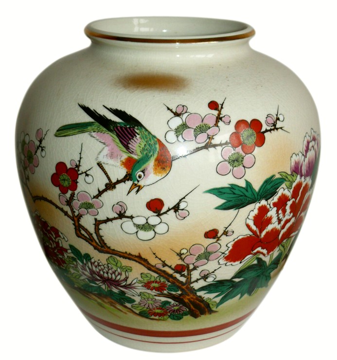 японская фарфоровая ваза с росписью в виде птички на цветущей ветке