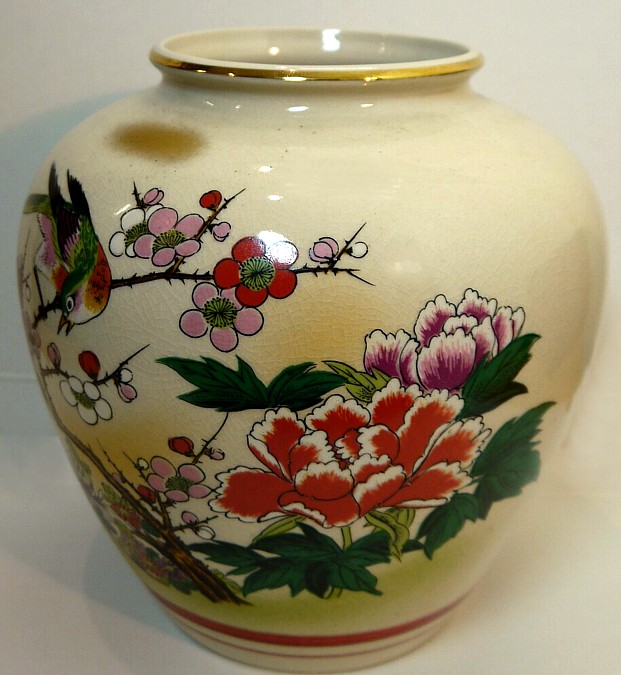 японская ваза с авторским росунком