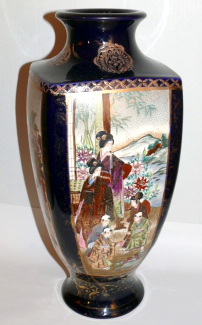 японская антикварная фарфорвая ваза Сацума