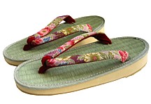 японская традиционная обувь -  дзори