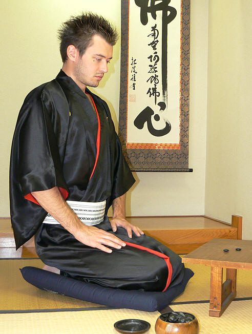 японское мужское шелковое кимоно САМУРАЙ с вышивкой и подкладкой
