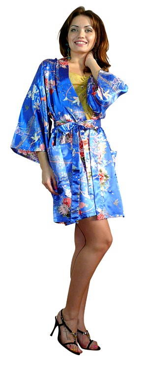 халатик - кимоно ярко синего цвета, сделано в Японии