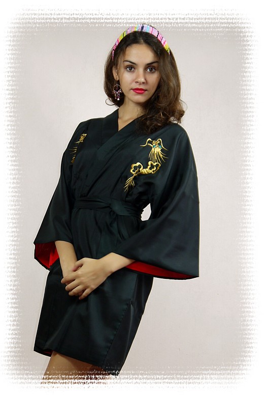 халатик кимоно с вышивкой и подкладкой, сделано в Японии