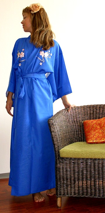 подарок женщине - настоящее японское кимоно