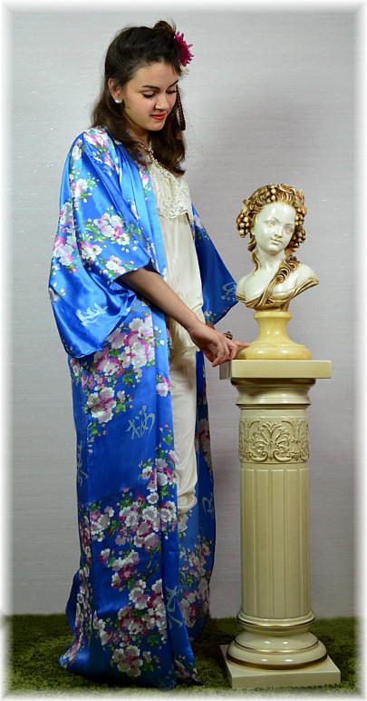 шелковый халат-кимоно ЦВЕТЕНИЕ САКУРЫ, сделано в Японии