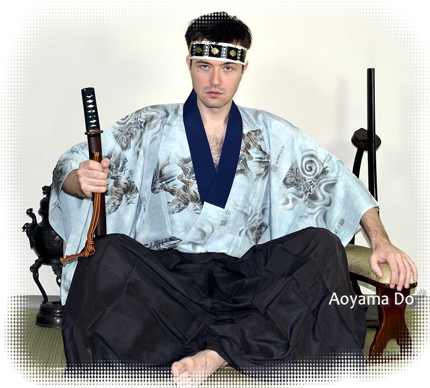 антикварные японские мечи и кинжалы, самурайское оружие