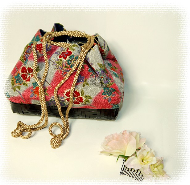 традиционная японская сумочка кинчаку