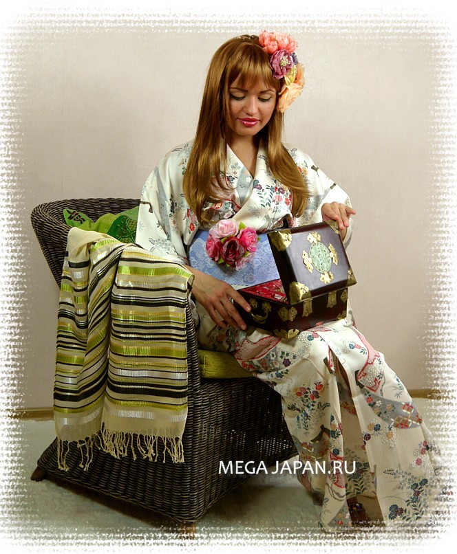 японское традиционное кимоно из шелка, винтажная коллекцие