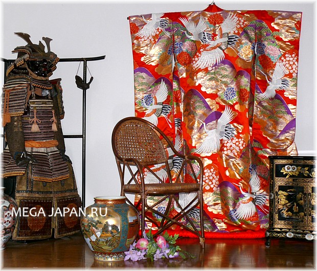 японское свадебное кимоно в интерьере