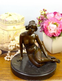 бронза антикварная кабинетная статуэтка Сидящая Девушка