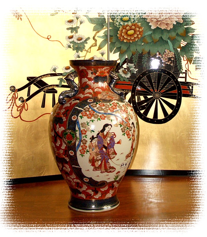 японская ваза и ширма