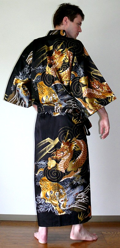 японское кимоно из хлопка - оригинальный подарок мужсчине