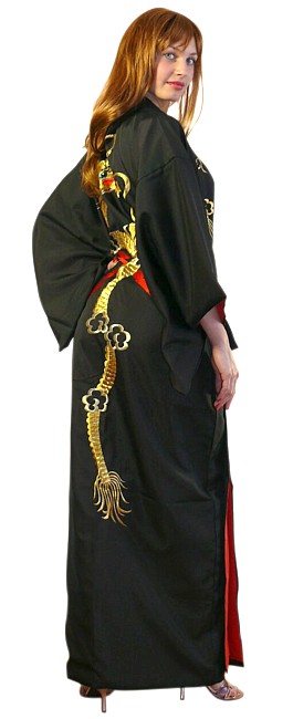 кимоно с вышивкой