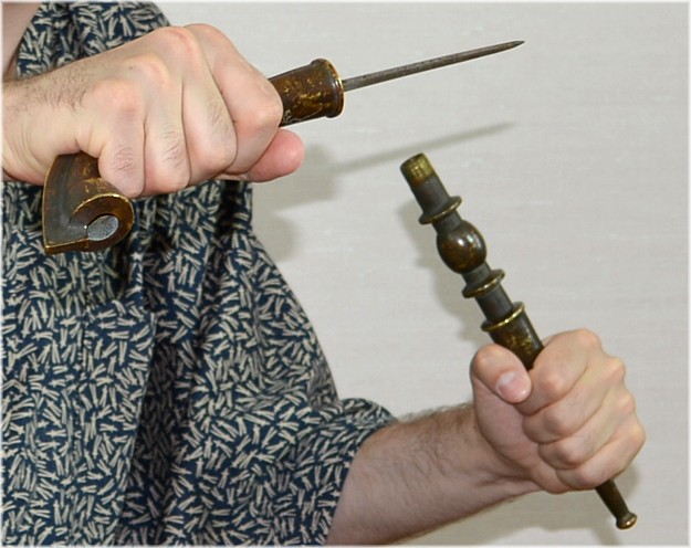 антикварное японское оружие в виде курительной трубки с потайным клинком, конец эпохи Эдо