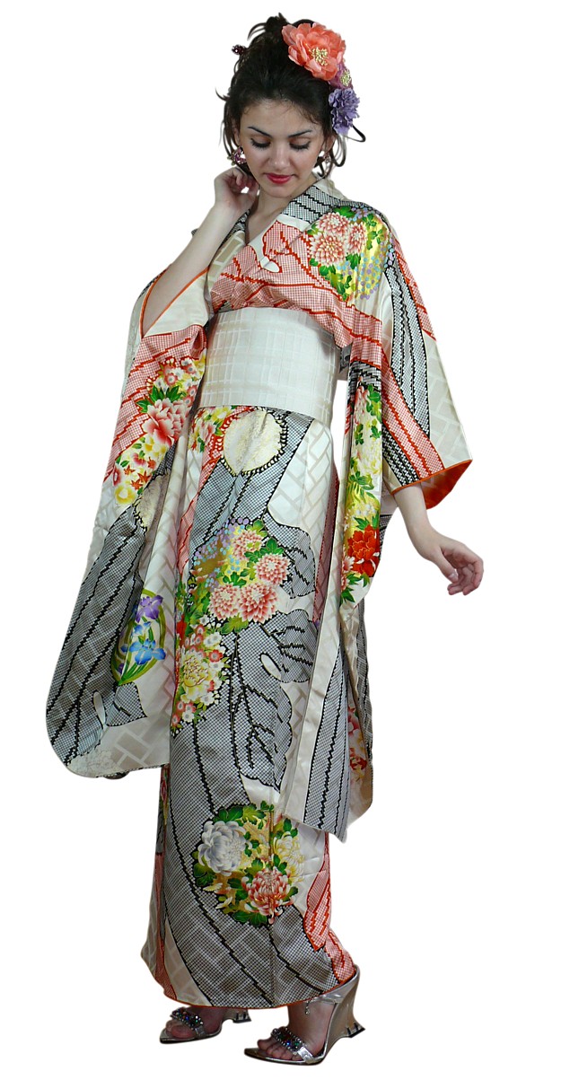 девушка в японском  кимоно